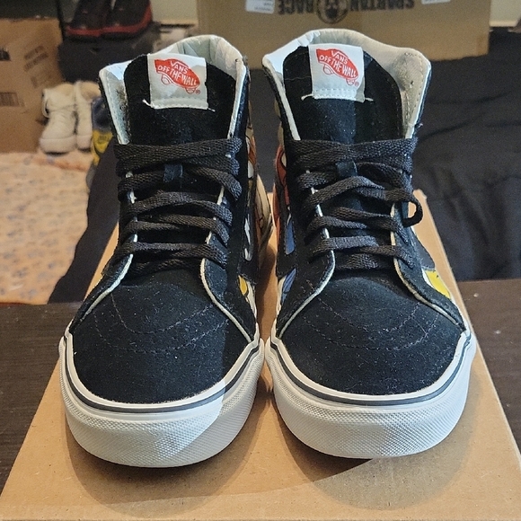 Vans Disney X Sk8-Hi "Mickey and Friends" Mens 7.5 Womens 9 EUC - Picture 4 of 10